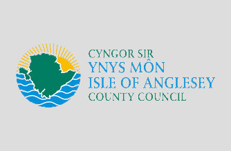 anglesey council complaints number